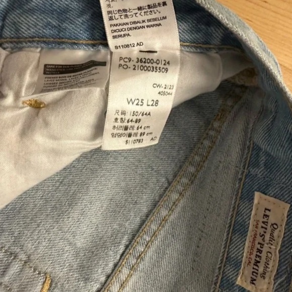 BNWT- Levi’s Premium 501 Original Cropped Light Wash Jeans (25/28) - Picture 8 of 12